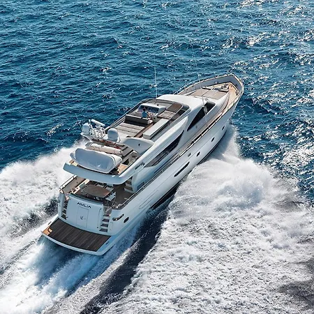 Botel Essoess Boat - Five Star - Exclusive Use